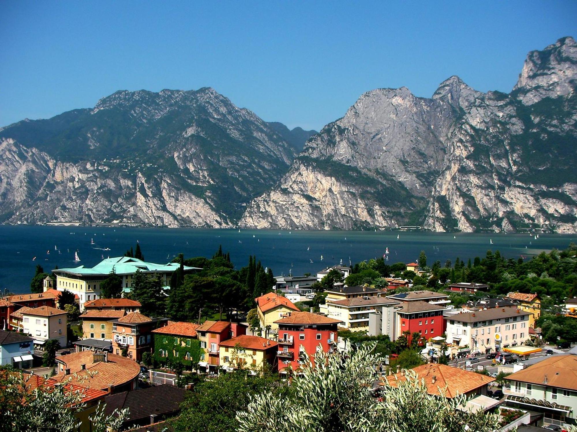 Club Hotel E Residence La Vela Torbole Sul Garda Exteriér fotografie