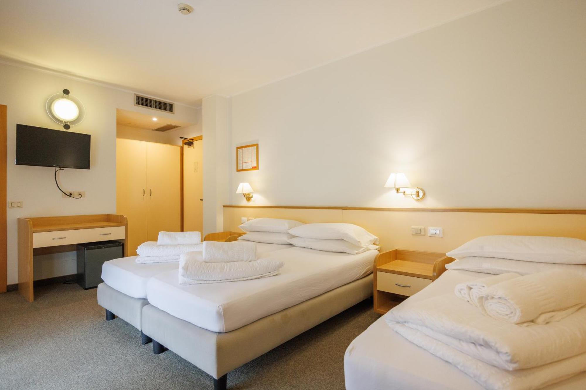 Club Hotel E Residence La Vela Torbole Sul Garda Exteriér fotografie