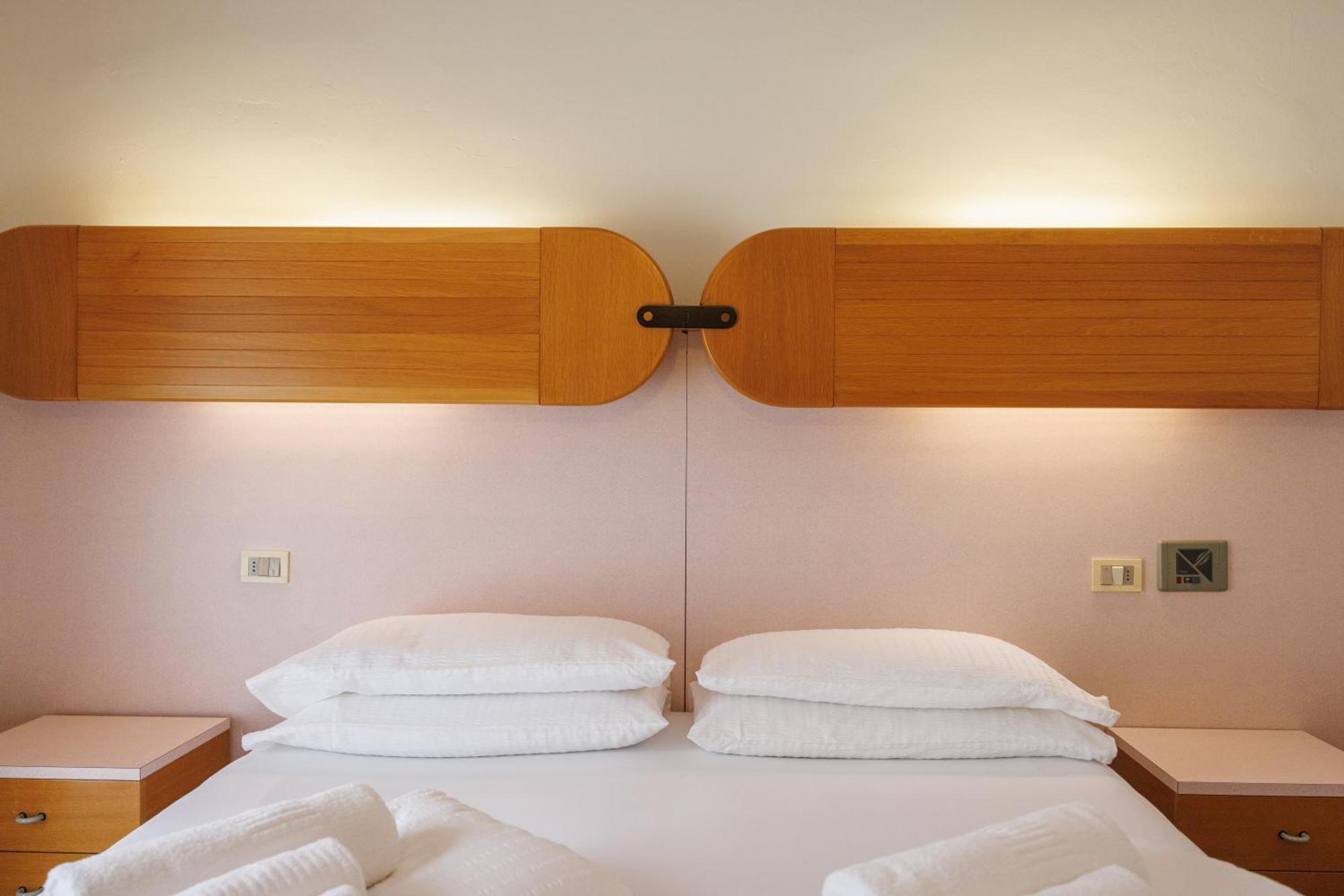 Club Hotel E Residence La Vela Torbole Sul Garda Exteriér fotografie