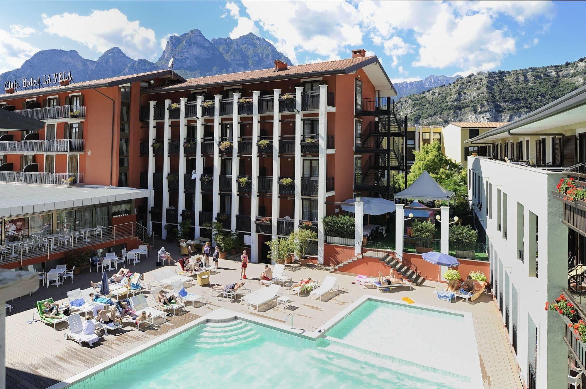 Club Hotel E Residence La Vela Torbole Sul Garda Exteriér fotografie